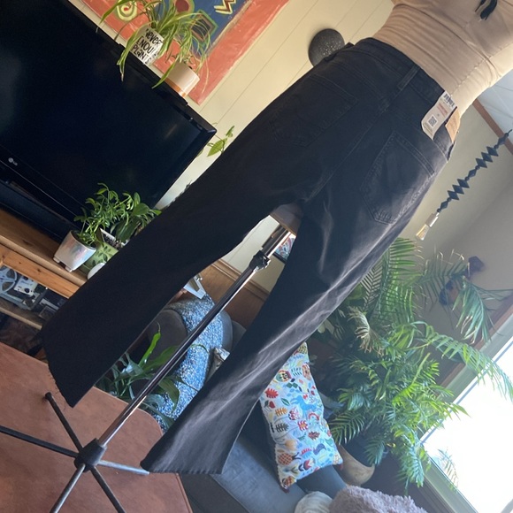 Levi Heritage High rise Crop Flare size 12 NWT faded black - Picture 3 of 10